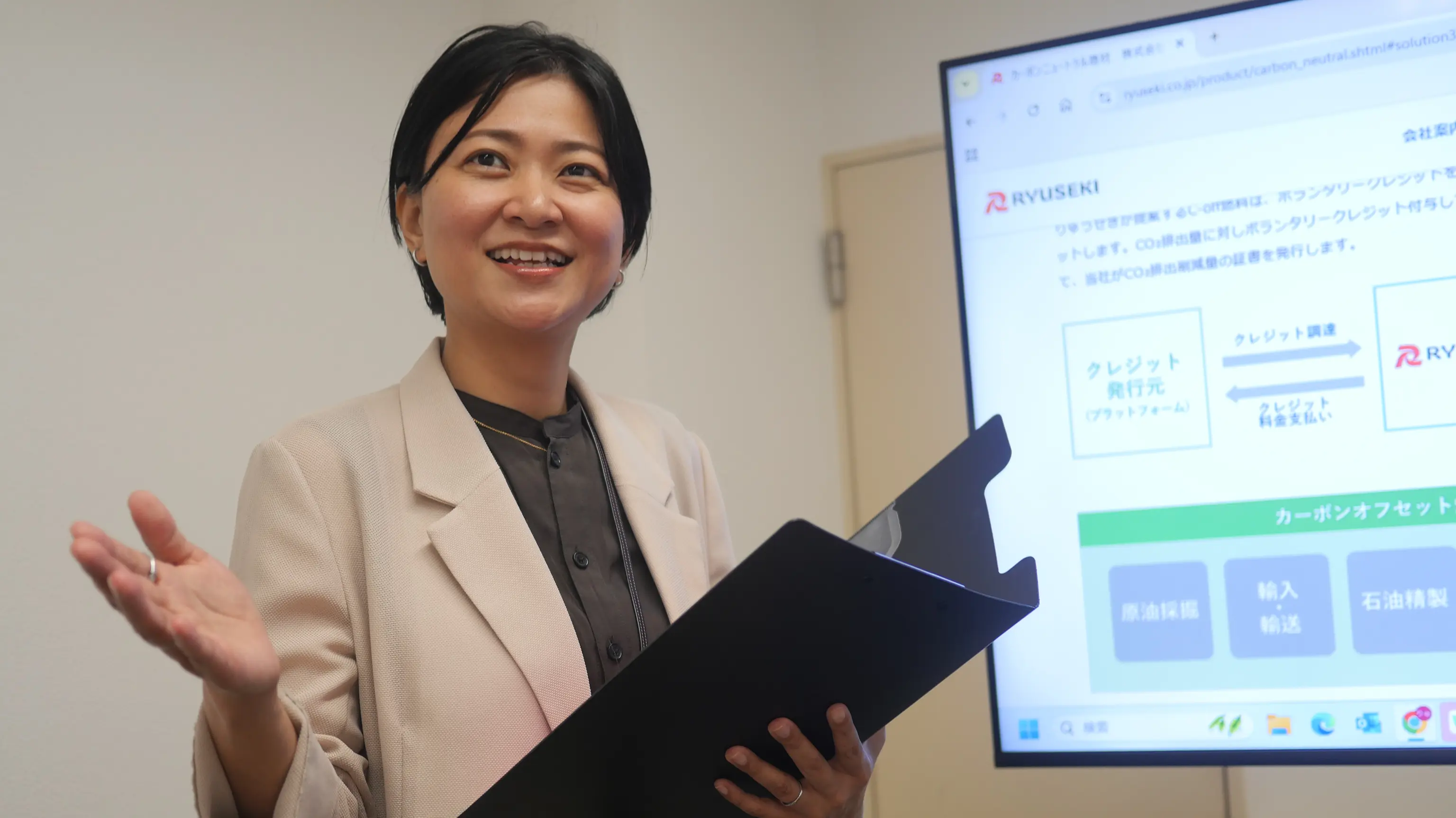 新しい仲間へのメッセージを語る具志堅さん