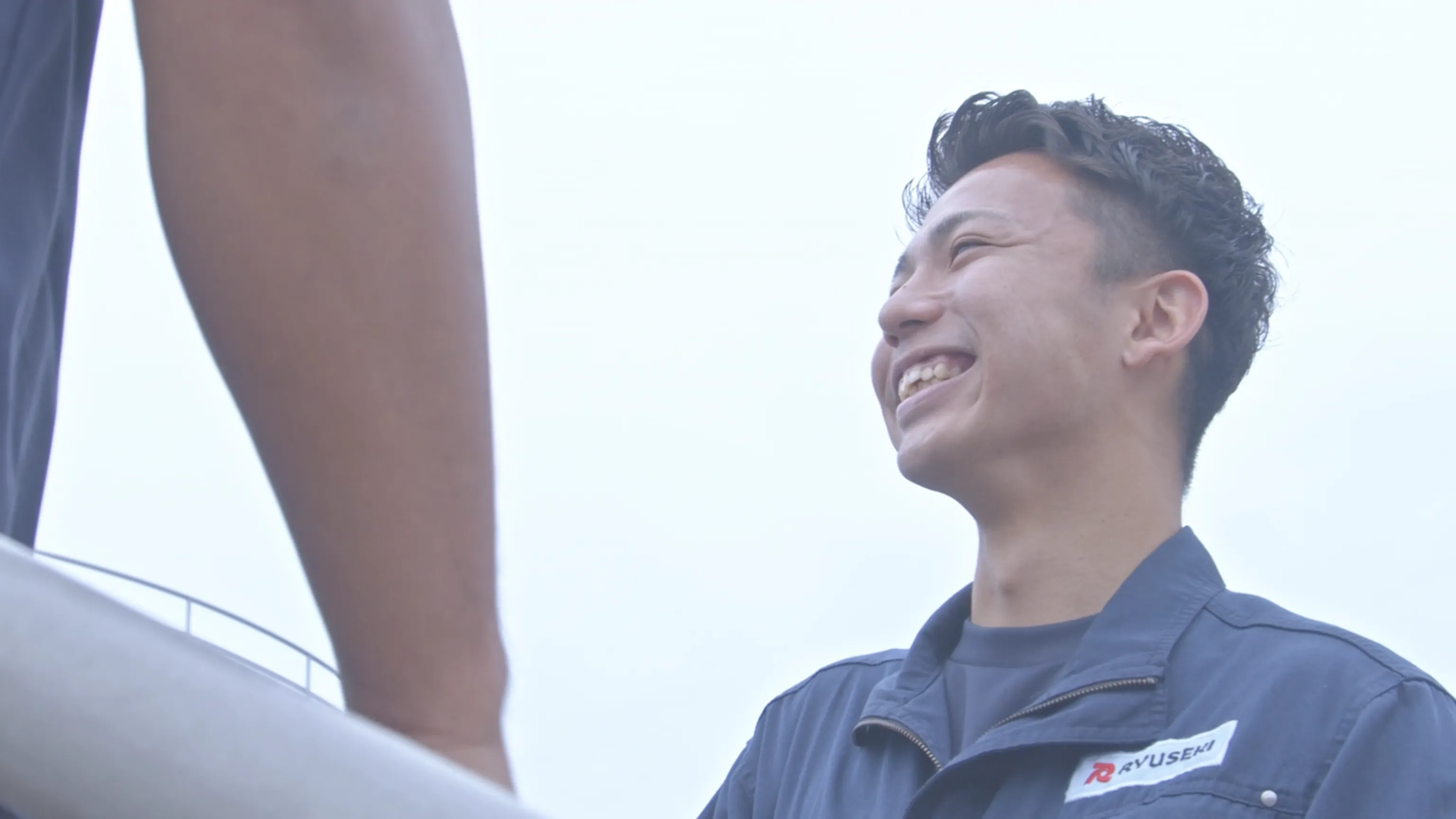 りゅうせきに入社した理由を語る與那嶺さん